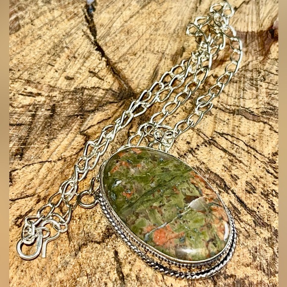 Beautiful Unakite Jasper Pendant Necklace - Picture 6 of 14